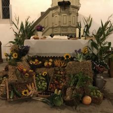 Schmücken Erntedank, Foto Carolin Lindhof