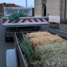 Schmücken Erntedank, Foto Carolin Lindhof